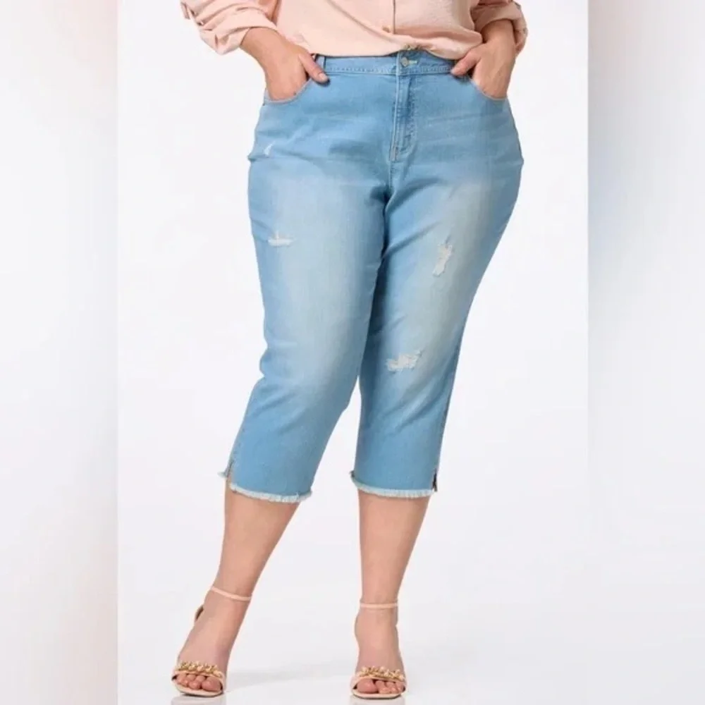 Cato | PLUS SIZE CROPPED LIGHT WASH SKINNY JEANS
